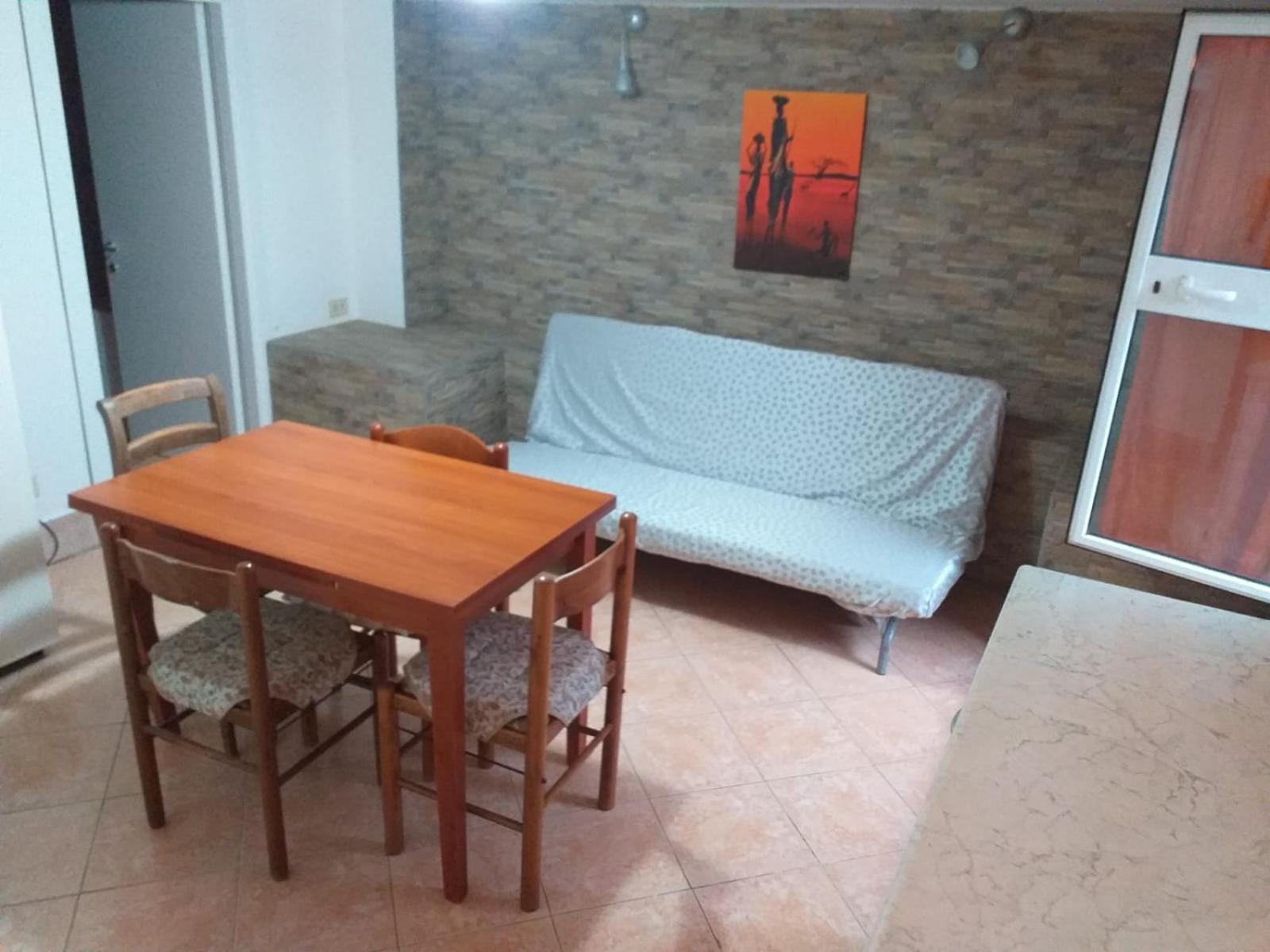 شقة Garden Basement - Seminterrato Max 4 Ospiti - Fiumicino Vicino Aeroporto E Fiera المظهر الخارجي الصورة